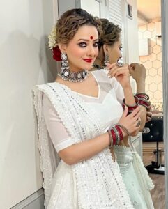 Madalsa Sharma Instagram - You are absolutely unique, just like everyone else….💫

#quoteoftheday #thoughtoftheday #madalsasharma #kavya #ootd #white #selflove #happygirlsaretheprettiest #picoftheday #postoftheday #instadaily #instapic #instagood #instamood #mood #love #actorslife