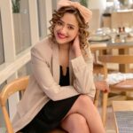 Madalsa Sharma Instagram - Make someone smile everyday, but never forget you’re someone too💛 #quoteoftheday #thoughtoftheday #madalsasharma #kavya #picoftheday #postoftheday #instadaily #instapic #instagood #instamood #mood #love #actorslife