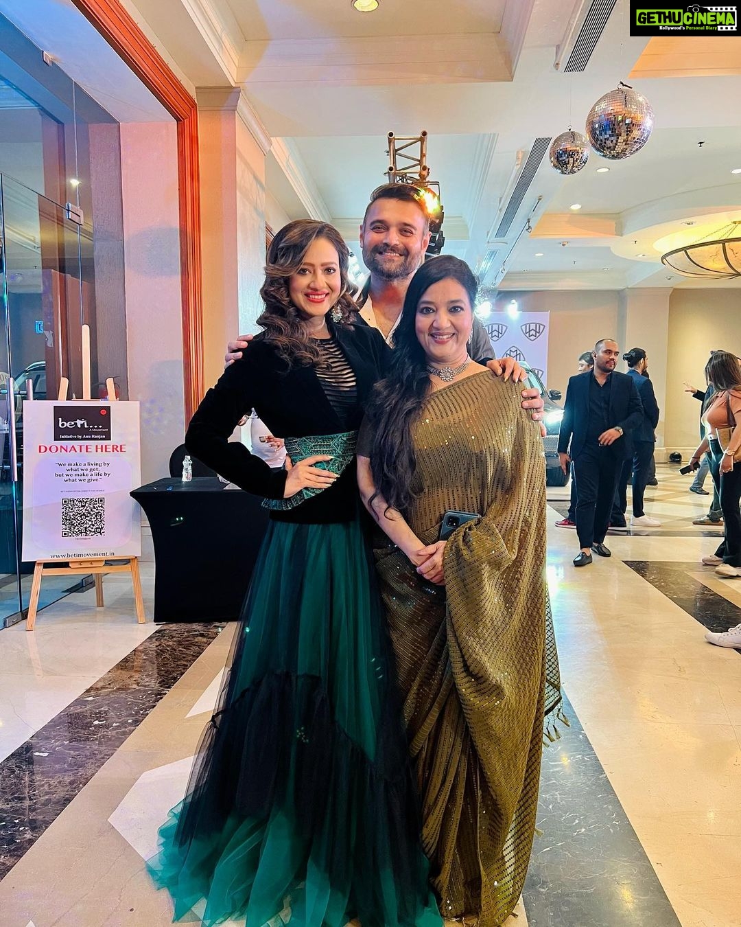 Madalsa Sharma Instagram - It was such an honour to be a part of the “BETI” Foundation initiated by @anuranjan1010 @shashiranjan3010 💕 It was a very proud moment to walk the ramp for this noble cause as the Beti Foundation are working for the welfare of all the deserving Beti’s of the Nation💕 @sheelassharmaa @mimohchakraborty #BetiFoundation #2023 #beti #love