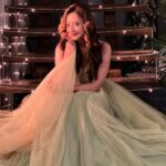 Madalsa Sharma Instagram - It is the illumination in you which reflects your surroundings….💚💚 #quoteoftheday #thoughtoftheday #madalsasharma #kavya #picoftheday #postoftheday #instadaily #instapic #instagood #instamood #mood #love #actorslife