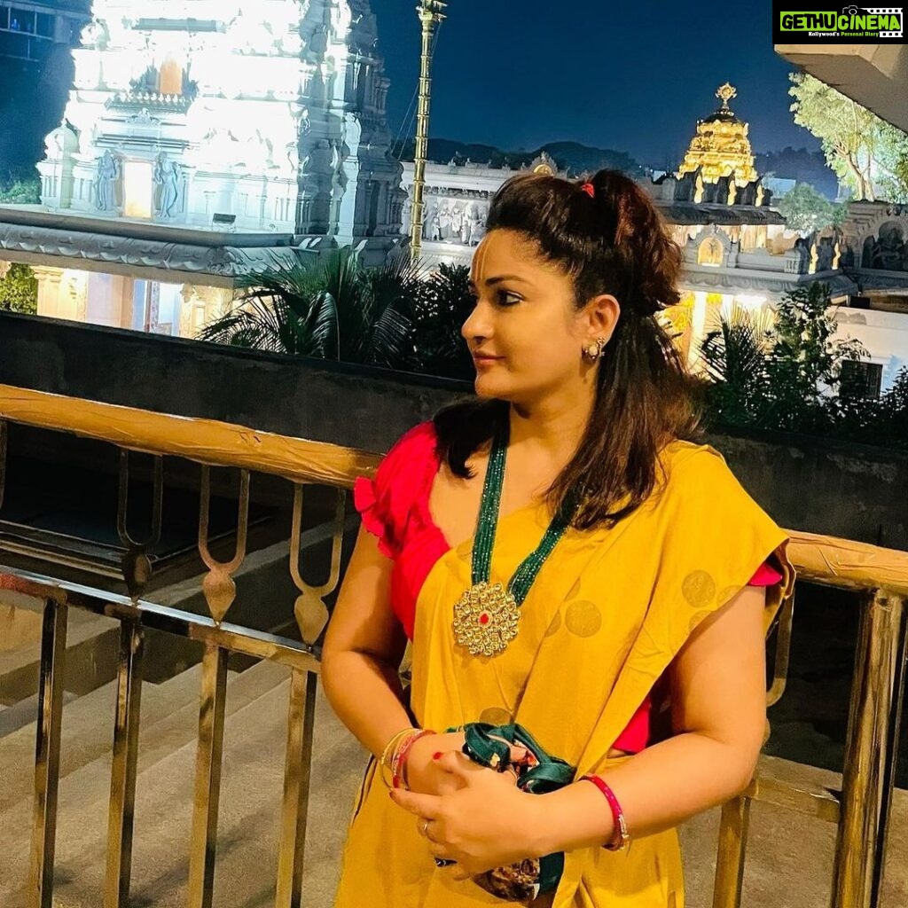 Madhavi Latha Instagram - Harekrishna golden temple #banjarahills #laxminarasimhaswamy #isckon