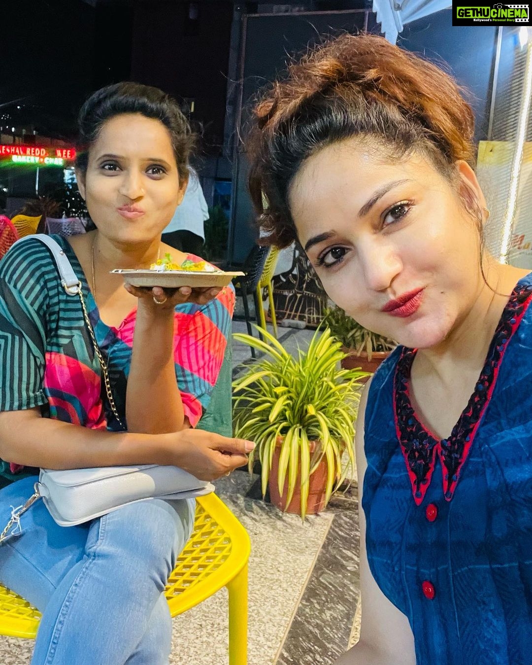 Madhavi Latha Instagram - Bestie tho Best time Now feels like a heaven 20 years completed but the same New feel Thats the best of the thing Having a Bestie