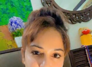 Madhavi Latha Instagram - Good qtn asked and i liked it what do u say #geethaparayanam #hinduisdharma #hindutwa #sanathan