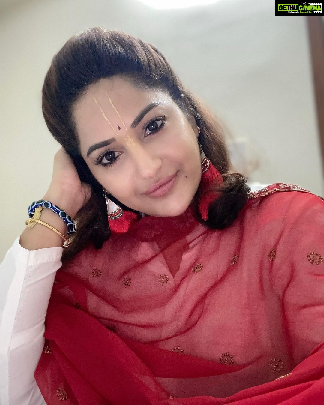 Madhavi Latha Instagram - Look Of The Day #narasimhajayanthi and whatta good day came to office to submit documents as i singed as a Board director… IT consulting and software development☺️ Finally 🥰