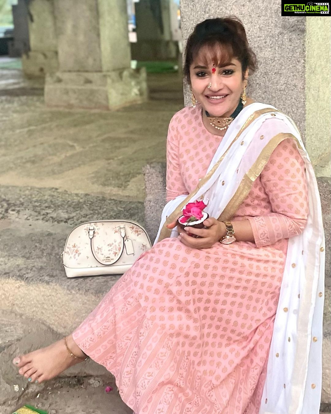 Madhavi Latha Instagram - Elikatta amba buavani devalayam Approx 200 years old Temple #BhavaniMatha #jaibhavani -#srimatrenamah