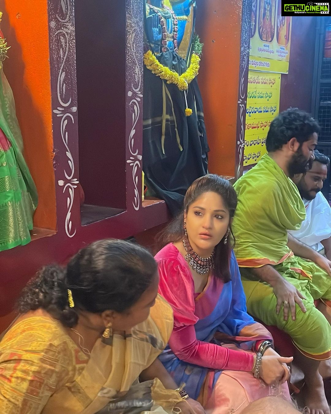 Madhavi Latha Instagram - Sri prathyangira parameswari Temple #kurthalapeet #near dilsuknagar … it was a beautiful Homam …on full-moon day