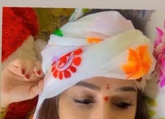 Madhavi Latha Instagram - Song chala bagundi baaaa #lovefeel #emotion #heartbroken