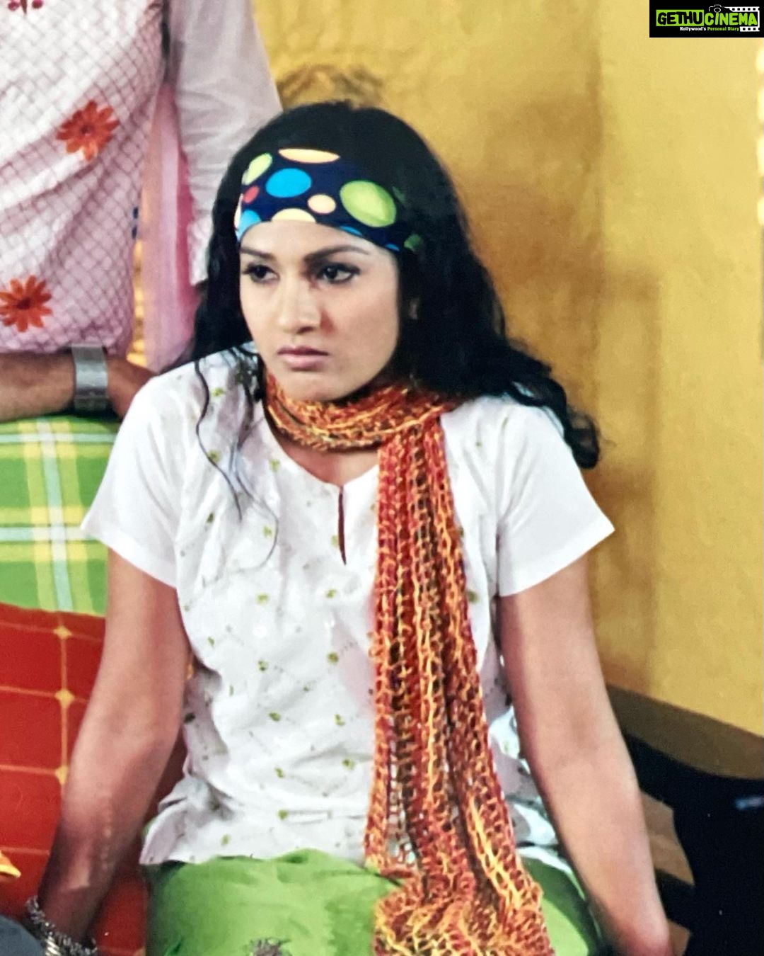 Madhavi Latha Instagram - 2007 NUV VASTAVANI SERIAL PRODUCED BY - Nagarjuna & Sonali bindre Annapurna rose banners Played as Lead Name - Ankitha Role- same like me Rough and tuff and ambitious #throwbacks #serial #teluguserial #MAATV #nuvvastavani