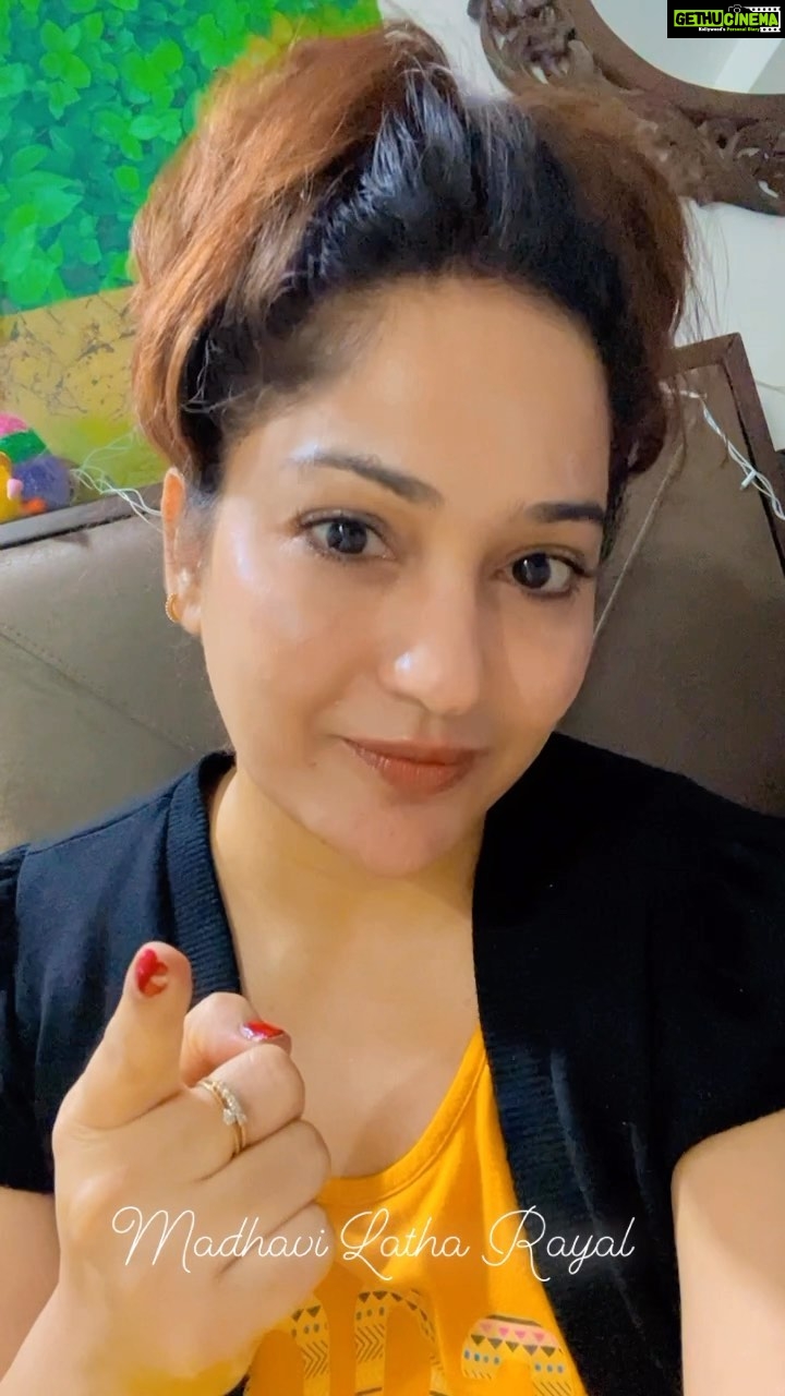 Madhavi Latha Instagram - What is love and what is life?? #lovemeans #truelove #agematters #marriage #issues #loveissue