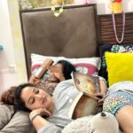 Madhavi Latha Instagram - When my Bestie is with me Feels like to do so many things But finally Nothing to do #bestfriends #nothing @har4754