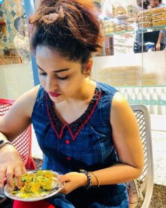 Madhavi Latha Instagram - Bestie tho Best time Now feels like a heaven 20 years completed but the same New feel Thats the best of the thing Having a Bestie