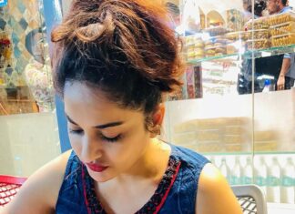 Madhavi Latha Instagram - Bestie tho Best time Now feels like a heaven 20 years completed but the same New feel Thats the best of the thing Having a Bestie
