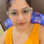 Madhavi Latha Instagram - Sunday ante Funday kani naku boring day ila aite ela mawa???? #boring #sunday #madness #crazy #sundays