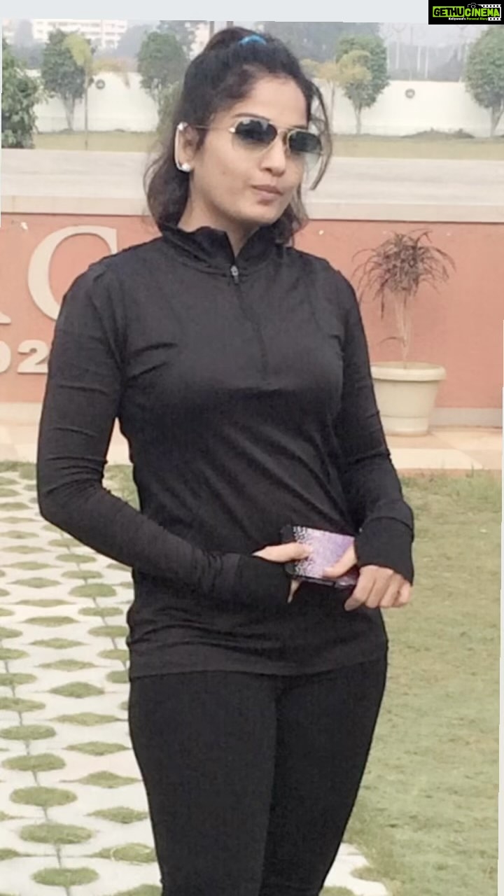 Madhavi Latha Instagram - Yes life is all about struggles and battles … To become a strong women need courage to face problems #womenpower #strongwomen #courage #challenges