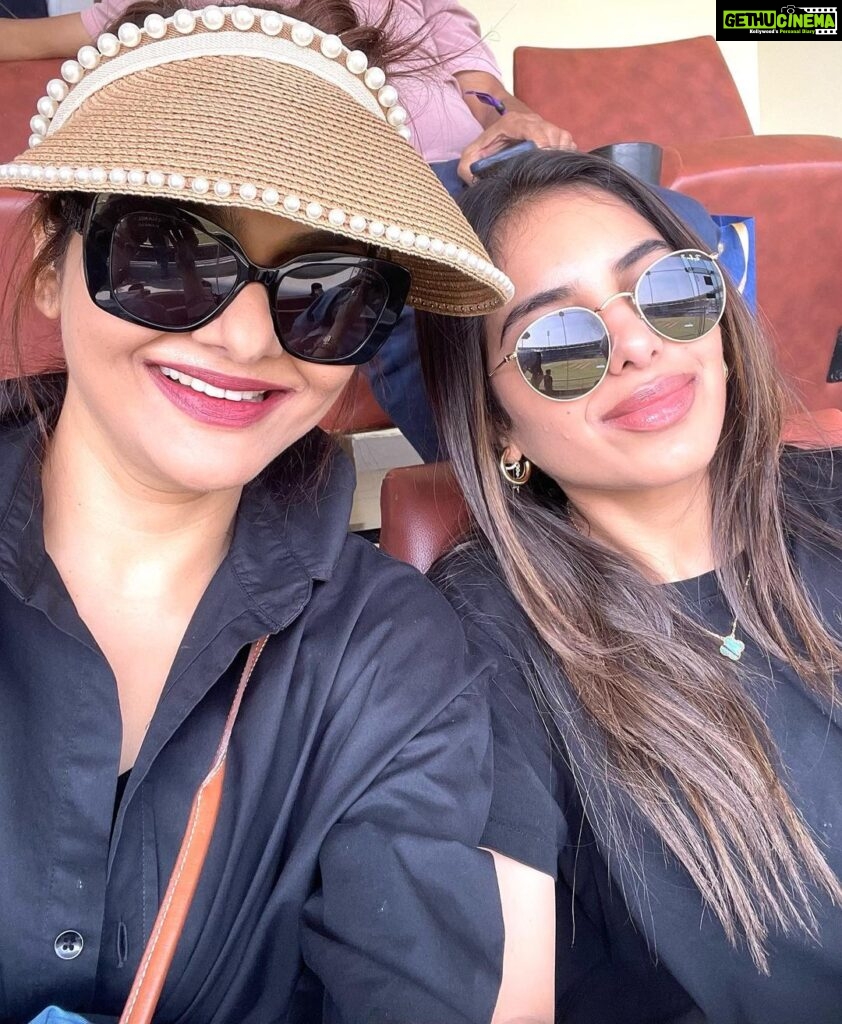 Madhoo Instagram - A Date with my Daughter …. Go #kkr 💜💜💜💜💜💜 @keiashahh