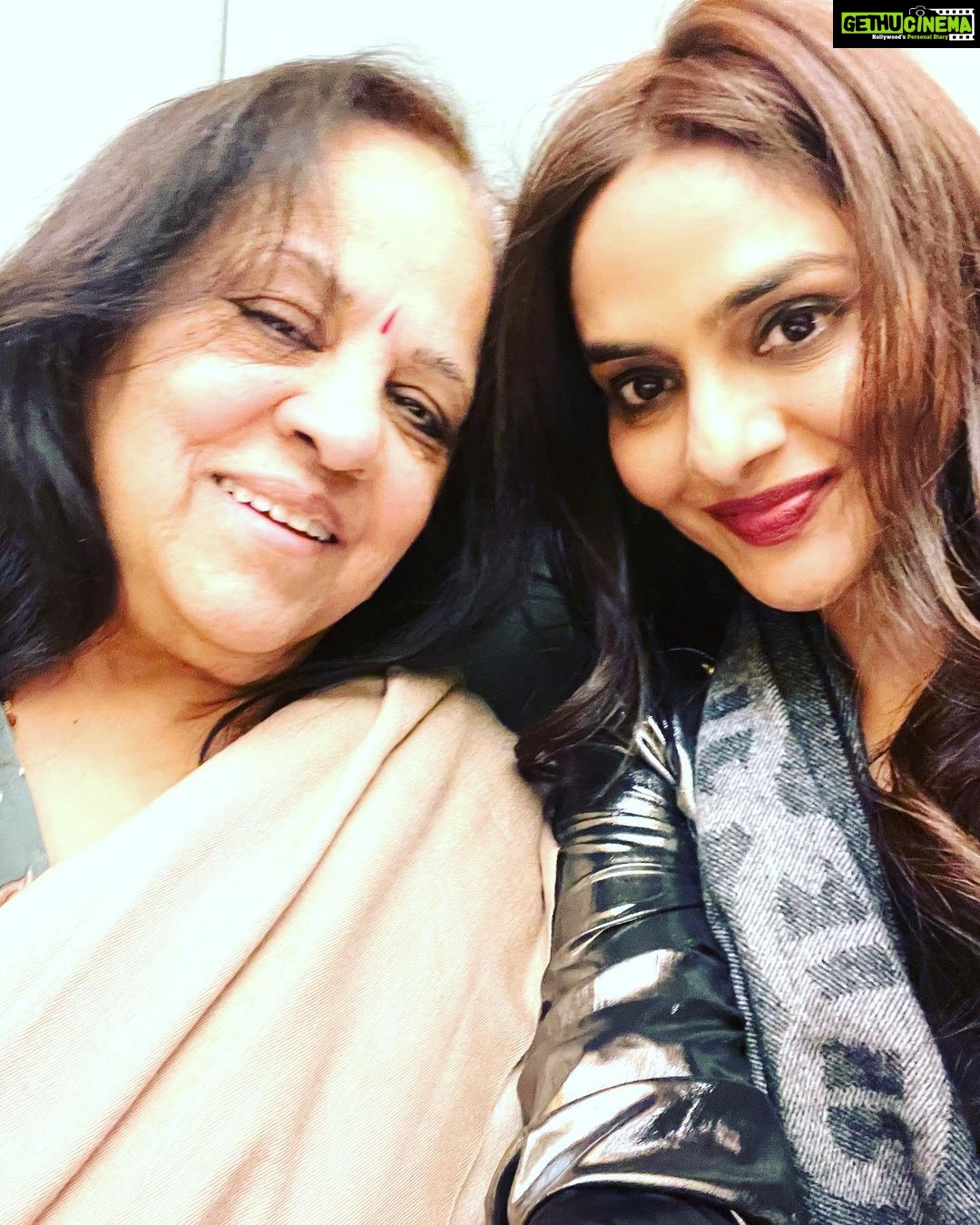Madhoo Instagram - One true love of mine my mama ❤️❤️❤️❤️❤️❤️