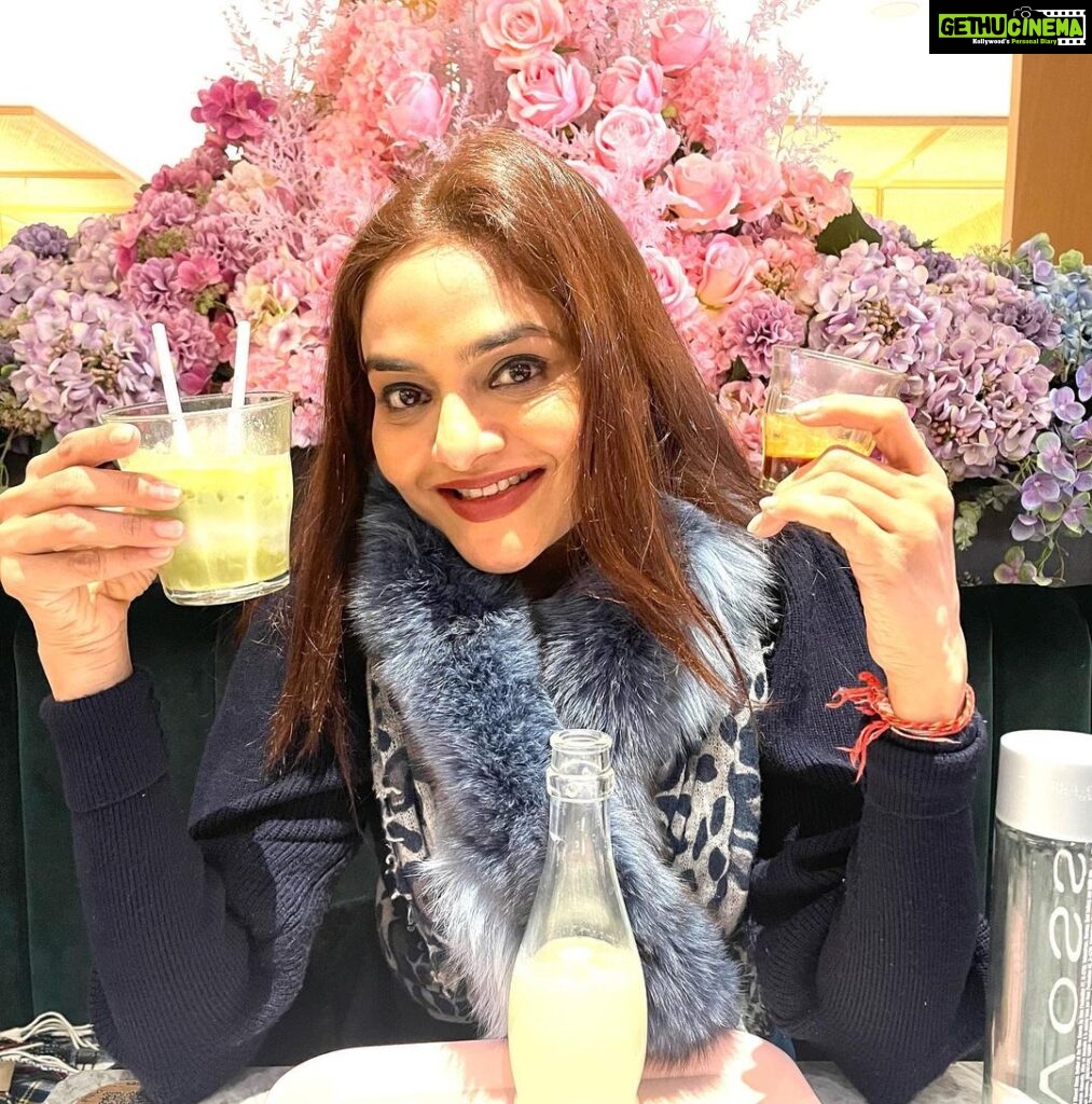 Madhoo Instagram - My most favourite thing to do … @elan_cafe 🌸🌸🌸🌸🌸