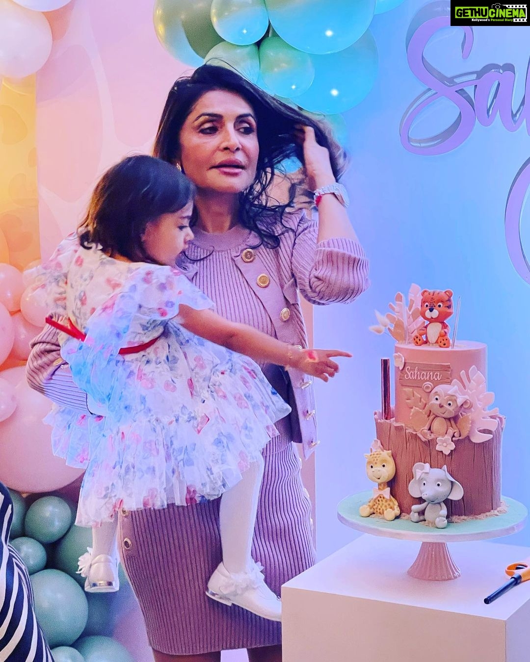 Madhoo Instagram - Happy birthday 🎂 dear birthday baby #sahanachitra love u god bless u💥❤️❤️❤️❤️ London, United Kingdom
