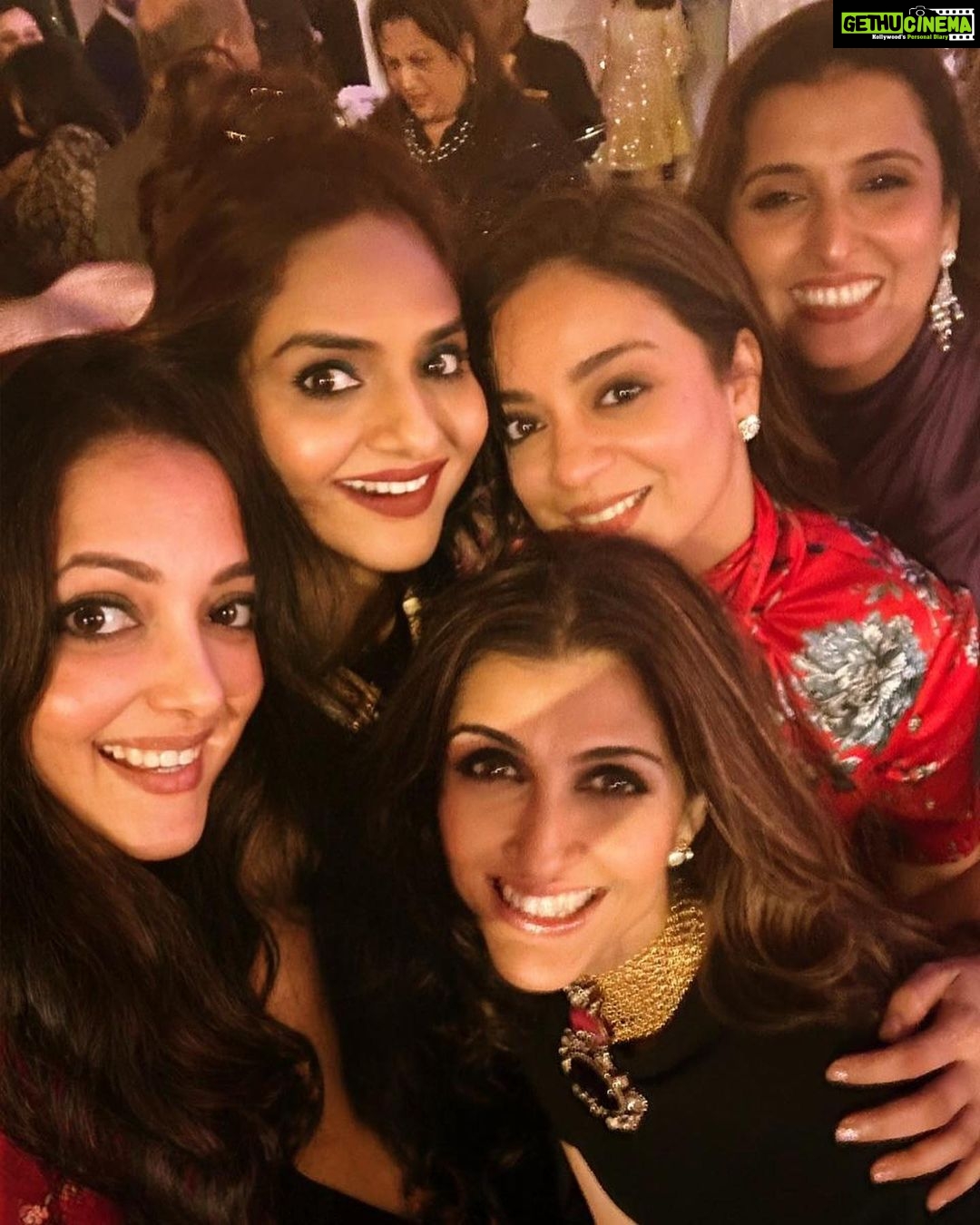 Madhoo Instagram - @rupal_mafatlal @ami_doctor @payalkilachand @akankshamalhotra ❤️❤️❤️❤️❤️❤️❤️❤️❤️❤️