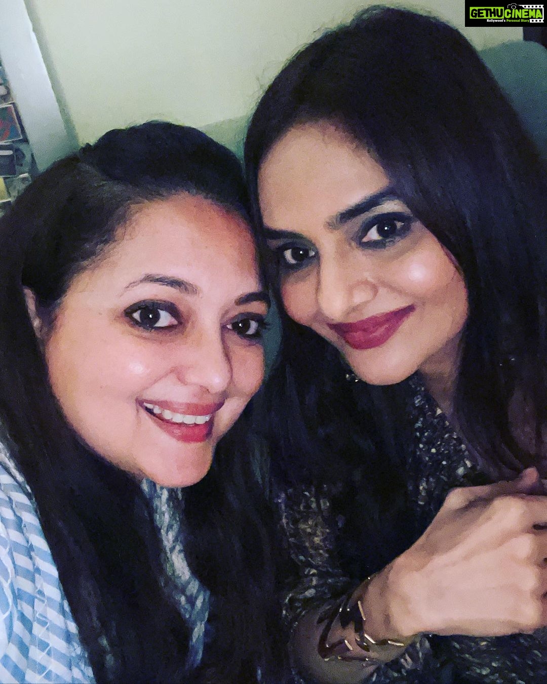 Madhoo Instagram - @anujabijlani 💃❤️❤️❤️