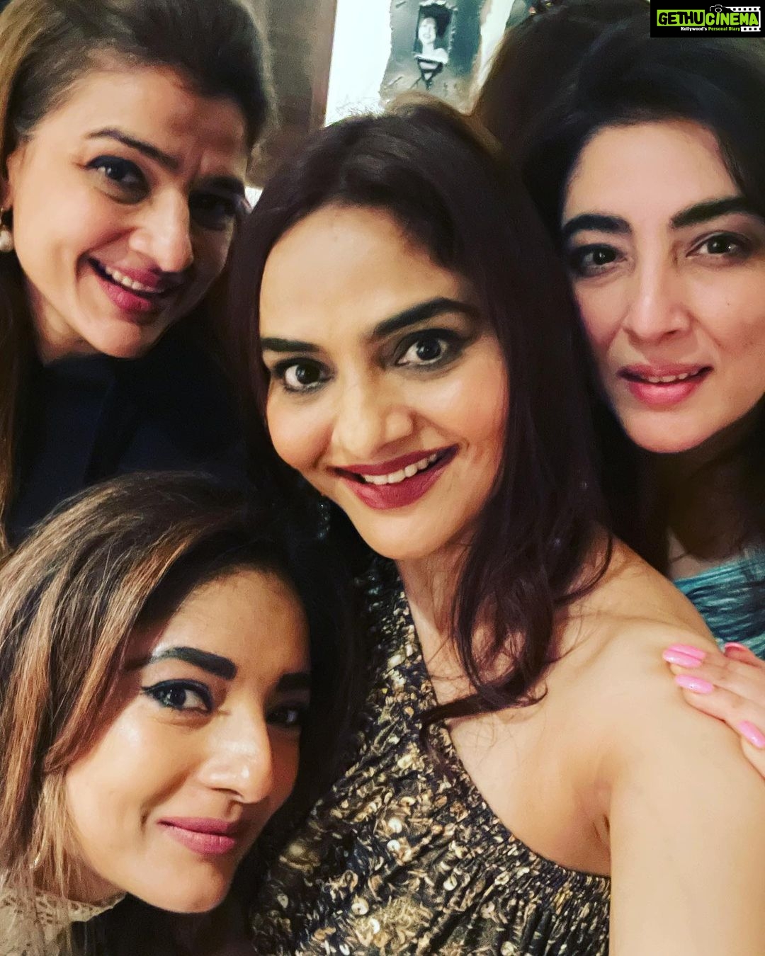 Madhoo Instagram - @anujabijlani 💃❤️❤️❤️