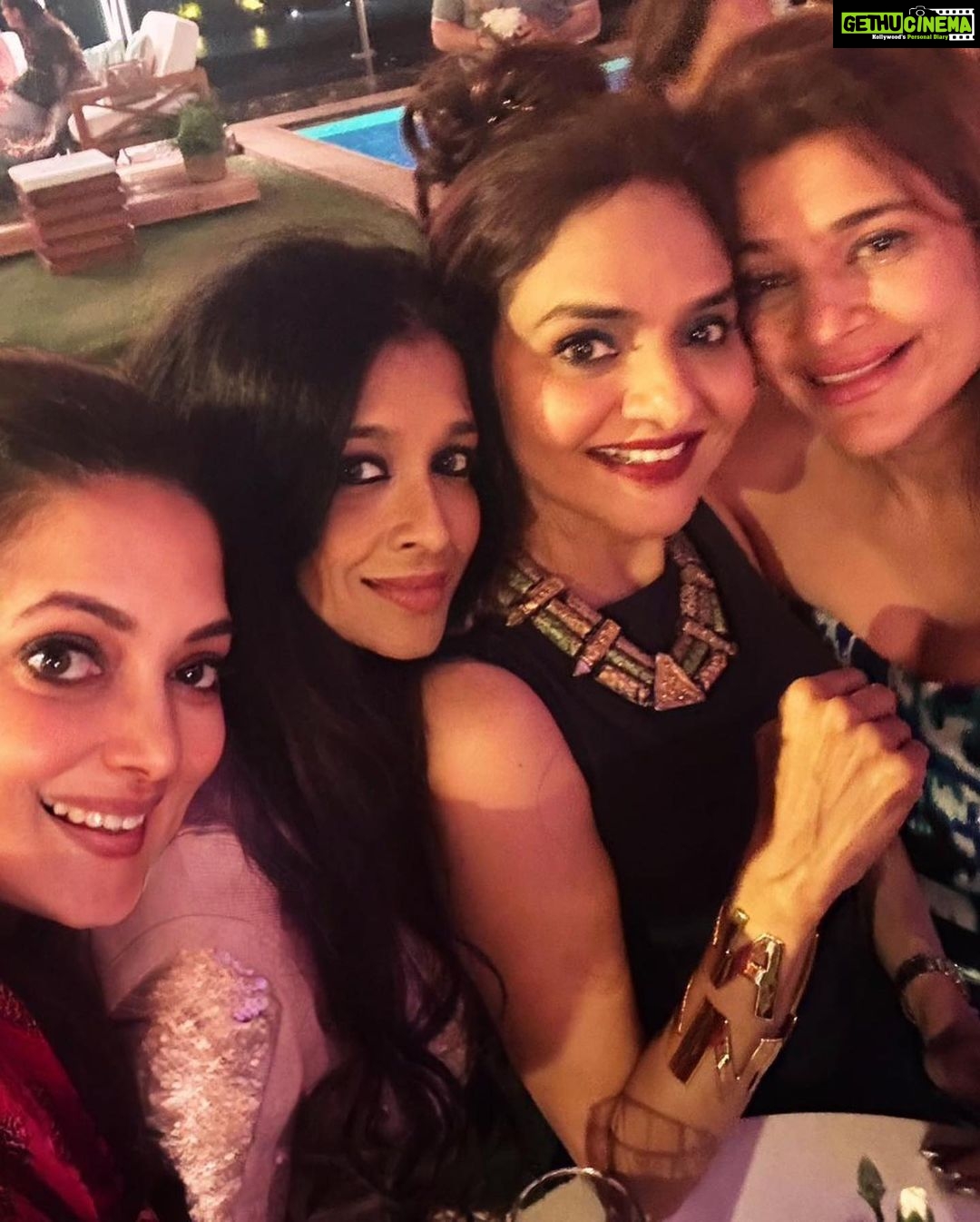 Madhoo Instagram - @rupal_mafatlal @ami_doctor @payalkilachand @akankshamalhotra ❤️❤️❤️❤️❤️❤️❤️❤️❤️❤️