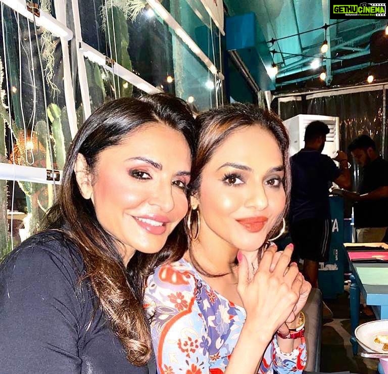 Madhoo Instagram - ❤️❤️❤️❤️❤️❤️ love u @queeniesinghh Mumbai, Maharashtra