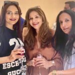 Madhoo Instagram - With these two power house performers @lilletedubeyofficial @suchipillai @herstoryjewels