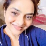 Madhoo Instagram – #lifehacks @gabormatemd  @drchatterjee  a must hear conversation to heal your childhood traumas.. power in sharing and asking for help…