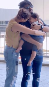 Mahat Raghavendra Instagram - This video is priceless for me!❤️ He was so much in awe of his dad’s presence🤩
#truelove ❤️
These moments won’t come again and thank you @aryatreddy Atha for capturing it 😘