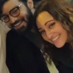Mahat Raghavendra Instagram - Happiest birthday to my twin sonaaaaa!!!! 🎉🥳 Love you a lottttt @aslisona wishing you nothing but the best as always! 🤗❤️❤️❤️😘 & wishing you a #Kassaaakkkkk year filled with next level madness 😂🙌🏻