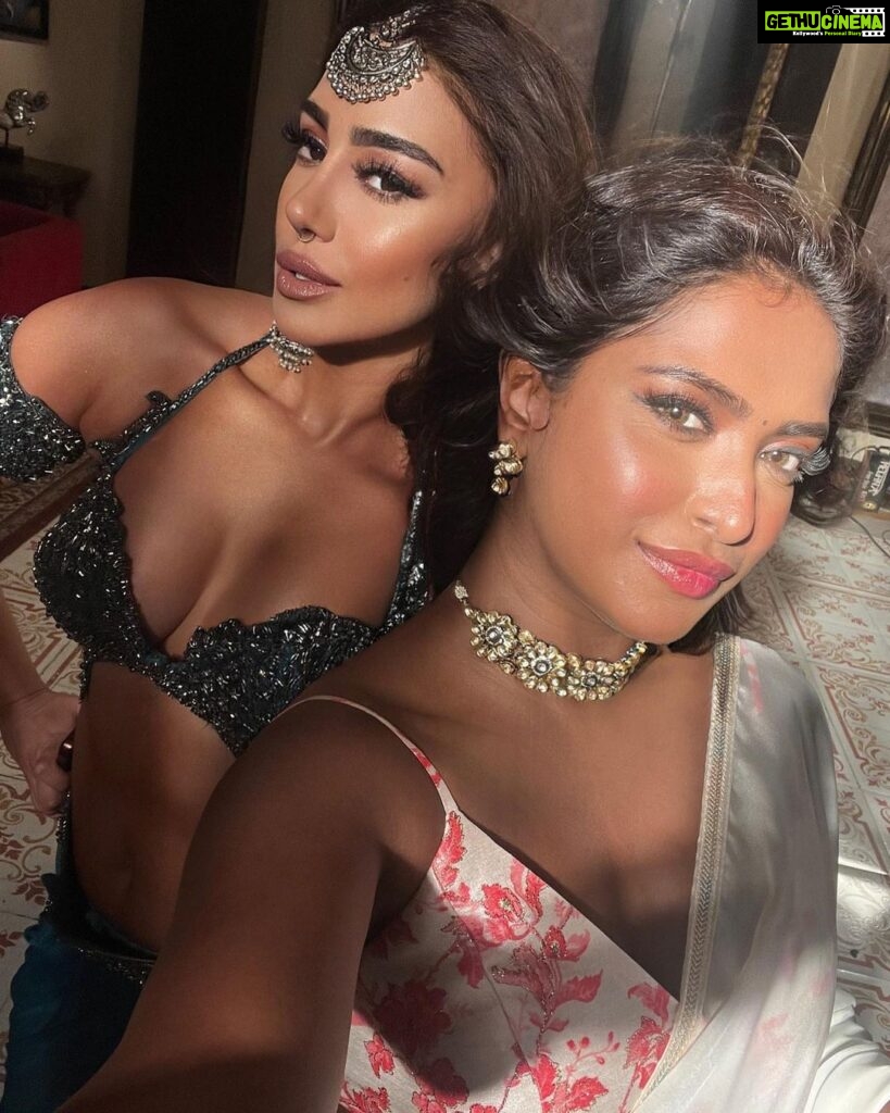 Mahek Chahal Instagram - On sets with this beauty @poulomipolodas_official #indianwomen