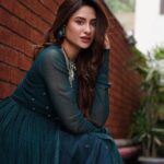 Mahira Sharma Instagram - Ginni 🎬 #lehmberginni 2 june 🍿 Outfit : @saangi_ 📸 : @i.parasbains earings : @shillpapuriidesignerjewellery Styling : @akansha.27 @tiara_gal @viralmantra @puneet_makeovers