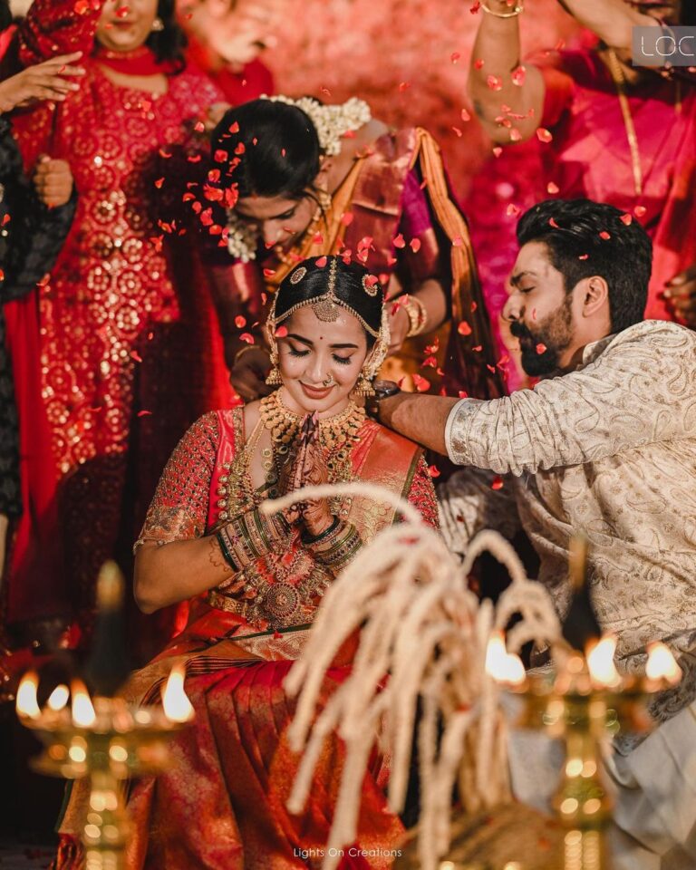Malavika Krishnadas Instagram - Bound by a divine thread, blessed with a promise of forever. . . . 📸 @lightsoncreations Makeup : @__ektha_bridesofficial Styling: @sabarinathk_ Decor : @divaldi_wedding_planners Decor design : @red_dot_events 💌/ lightsoncreationz@gmail.com ☎/ +91 9995201281, +91 7012044633 . . . #weddingphotography #weddingphoto #celebritywedding #lakshmimenon #keralabrides #keralabridalmakeup #keralabridal #keralabrideandgroom #keralaweddingphotography #wedmegoodsouth #hindubride #aestheticbride #templewedding #influencerwedding #keralainfluencer #fyp #keralaweddingphotographer #hinduwedding #hinduweddingphotographer #trendingweddings #lightsoncreations #studioloc #teamloc