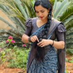 Malavika Krishnadas Instagram – Dasappo!! Enne sherikkum onnu shredhiche.. Ente perumaatathil enthengilm pandhiked undo nnu onnu nokkike 🌚❤️
.
PC: Amma🥸❤️