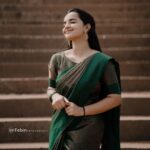 Malavika Krishnadas Instagram - 💚🍃 . PC : @febin_c_v @febin_photography_ Saree : @ar_handlooms_kuthampully