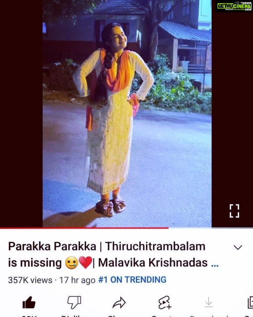 Malavika Krishnadas Instagram - Behind the scenes of Trending #1 ❤️❤️❤️ 🤣🤣🏃‍♀️🐶🐶 . Swipe Left 🫠 @nikhil_m60 😂😂 #trendingreels #trending1 #trendingtoday #parakkaparakka #dhanush #nithyamenon #thiruchitrambalam #tamil