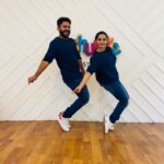Malavika Krishnadas Instagram - Akkidi Pakkidi 🕺❤️ Always fun dancing with you @malavika_krishnadass ❤️ Choreo - @shyam_doc Video and edits - @shifasali.vs Location - @shuffle_studio @thedeverakonda@ananyapanday #dancereels #liger #entertainment #shyamdocchoreo #instareels #bollywood #tamil #dancestudio #choreographer