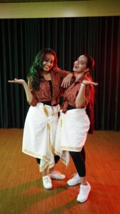 Malavika Krishnadas Instagram - Paala palli 😎 
Ft @malavika_krishnadass ❤️🤗

Choreo : @shyam_doc 

Vc : @ujjwal_m_ 

Location : @kshetradanceschool 

@therealprithvi @iamsamyuktha_ @jakes_bejoy 

#kaduva #kaduvadancechallenge #paalapallithirupalli #shyamdocchoreo #mallu #malayalam #malayalamsongs #movies #dancereels #dancer #influencer