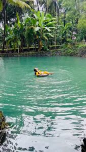 Malavika Krishnadas Instagram - When u have ur own natural swimming pool which u can access anytime with the realms of nature❤️🌴
.
#kerala #keralagodsowncountry #nature #natureatitsbest #naturelovers #pond #ottapalam #palakkad #rainyday
