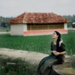 Malavika Krishnadas Instagram - 💚🍃 . PC: @febin_c_v 📸 @febin_photography_ Saree : @ar_handlooms_kuthampully . #saree #sareelove #sareefashion #traditional #traditionalwear #kerala #malavikakrishnadas