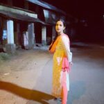 Malavika Krishnadas Instagram - Behind the scenes of Trending #1 ❤️❤️❤️ 🤣🤣🏃‍♀️🐶🐶 . Swipe Left 🫠 @nikhil_m60 😂😂 #trendingreels #trending1 #trendingtoday #parakkaparakka #dhanush #nithyamenon #thiruchitrambalam #tamil