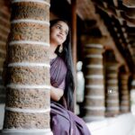 Malavika Krishnadas Instagram – Elegance Series ✨
.
.
PC : @bhavinesh_bharathan
.
#saree #sareelove #sareefashion #sareedraping #sareeindia #traditional #traditionalwear #ethnicwear #ethnic #jwellery