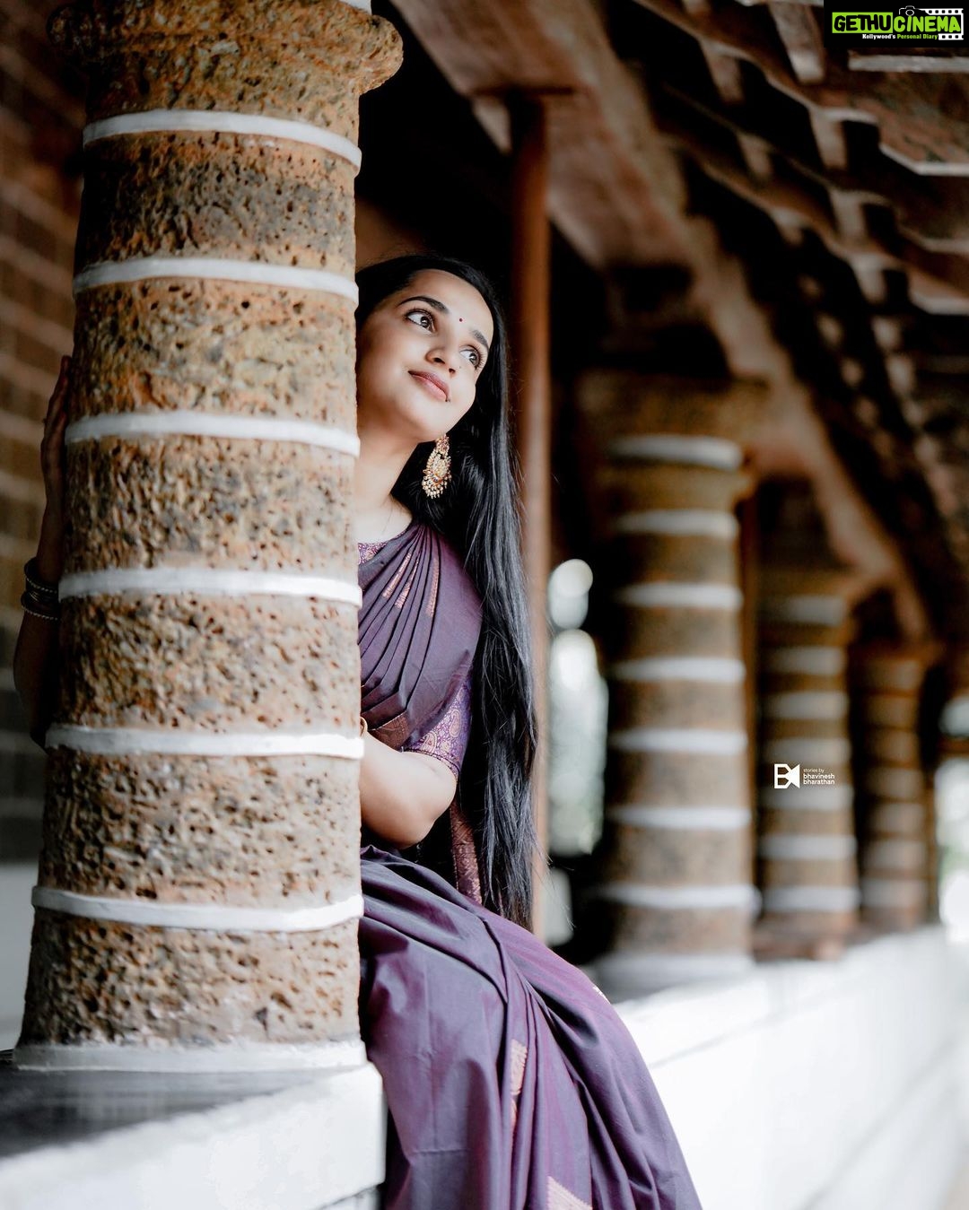 Malavika Krishnadas Instagram - Elegance Series ✨ . . PC : @bhavinesh_bharathan . #saree #sareelove #sareefashion #sareedraping #sareeindia #traditional #traditionalwear #ethnicwear #ethnic #jwellery