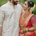 Malavika Krishnadas Instagram – 3.05.2023 ♾❤️
.
Team : @lightsoncreations 

MUA : @__ektha_bridesofficial 
Groom : @makeupbyshibaz 
Styling : @sabarinathk_
Event Deccor  Planning : @red_dot_events 
Event Deccor : @divaldi_wedding_planners
Mehendi : @brownhue_mehendi 
Saree : By my Lakshmi Ammama♥️