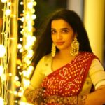 Malavika Krishnadas Instagram - 🌝✨ Mehendi : @brownhue_mehendi Outfit: @byhand.in Styling : @sabarinathk_ VC: @bhavinesh_bharathan