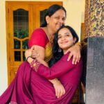 Malavika Krishnadas Instagram - Toasting and posing with the coolest ♥️😘 . #amma