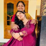 Malavika Krishnadas Instagram - Toasting and posing with the coolest ♥️😘 . #amma
