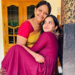 Malavika Krishnadas Instagram - Toasting and posing with the coolest ♥️😘 . #amma