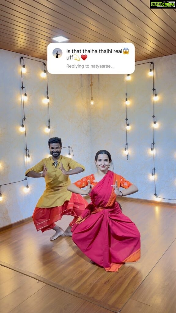 Malavika Krishnadas Instagram - Behind the scenes.. Thought of sharing it as a reel 🌚🙈 . Space : @kshetradanceschool #indianclassicaldance #classicaldance #bharathanatyam #kuchipudi #artistsoninstagram #kerala #dancers #classicaldancer